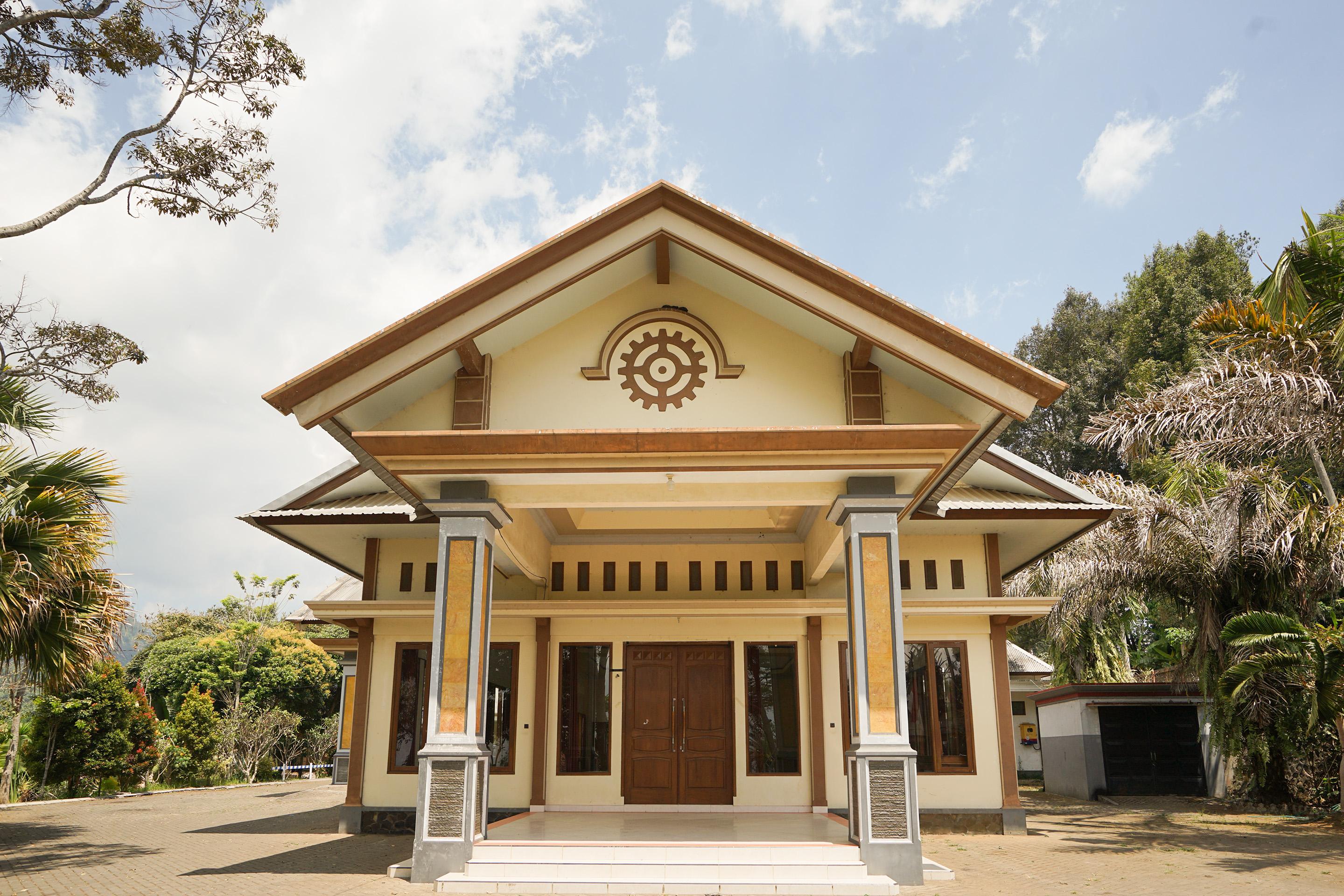 Hotel Bumi Bermi Permai Near Bermi Eco Park Mitra Reddoorz Probolinggo Exterior foto