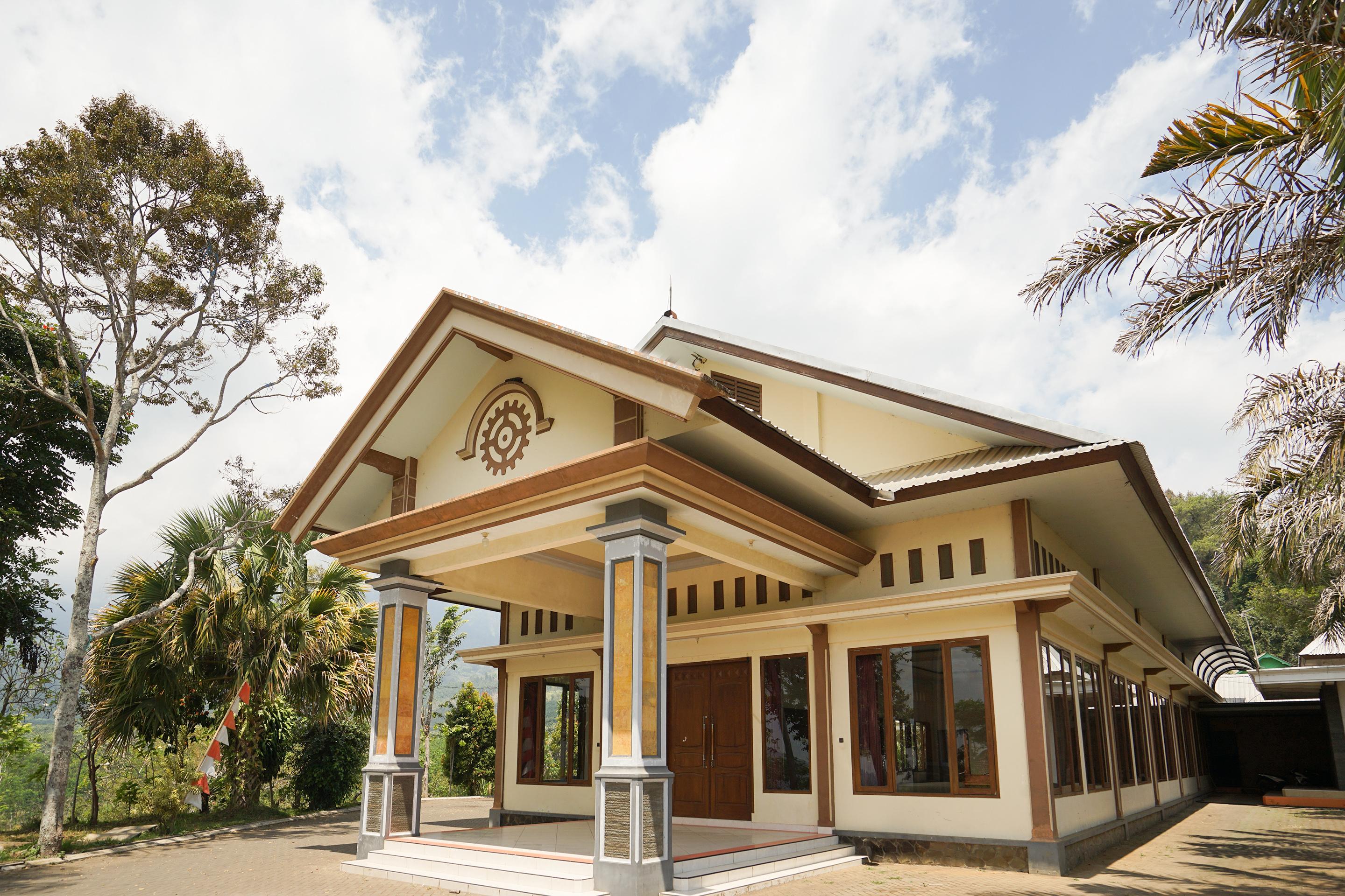 Hotel Bumi Bermi Permai Near Bermi Eco Park Mitra Reddoorz Probolinggo Exterior foto